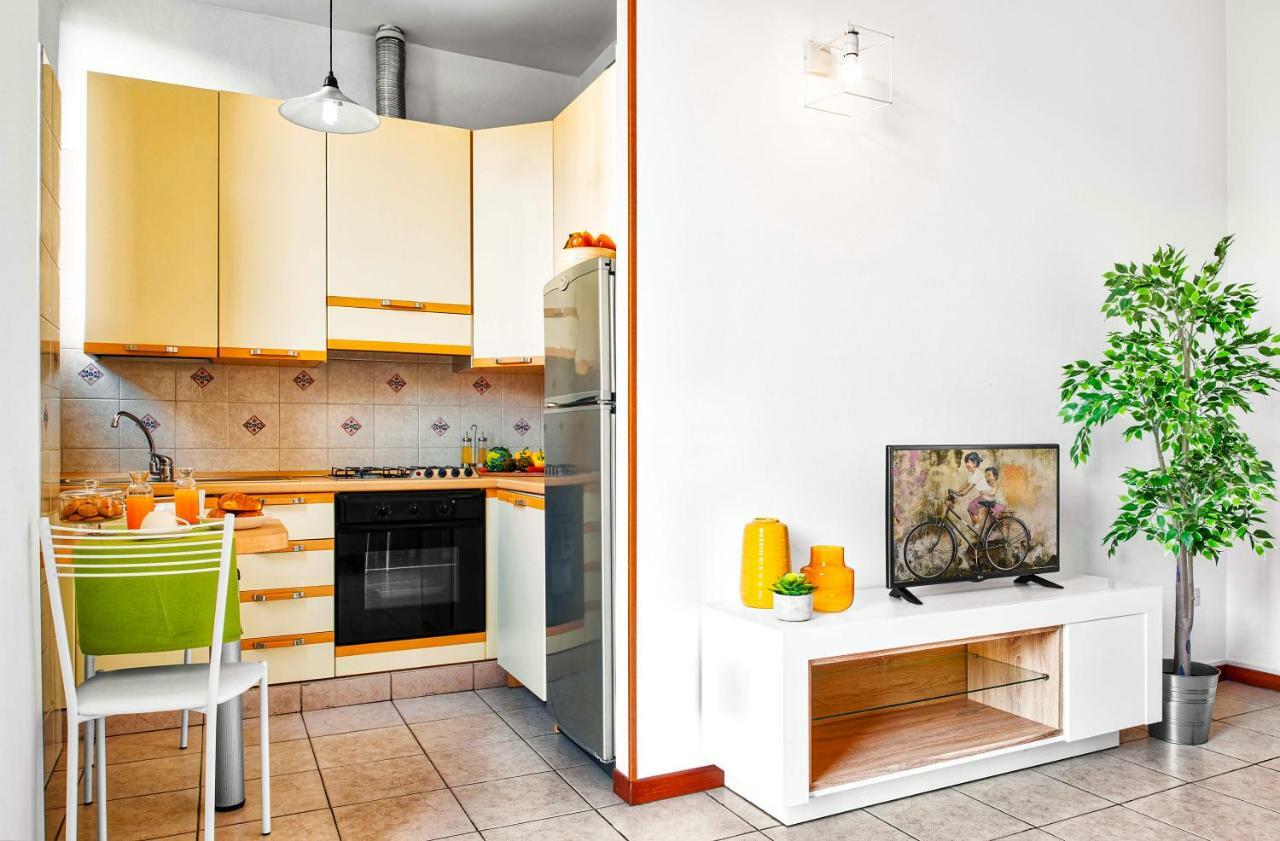 Flat Near Central Station Милано Екстериор снимка